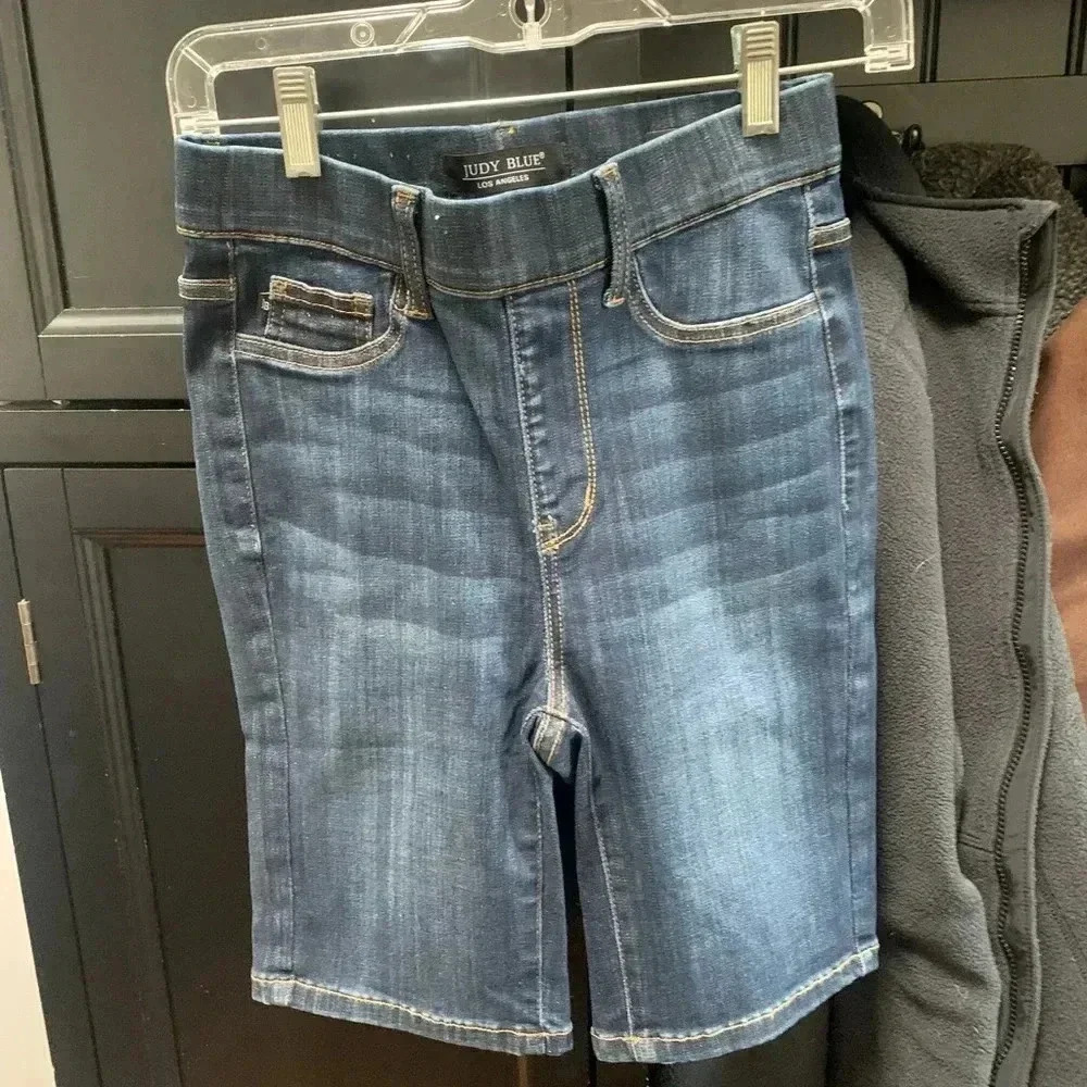 Judy Blue Pull on Denim Shorts size S